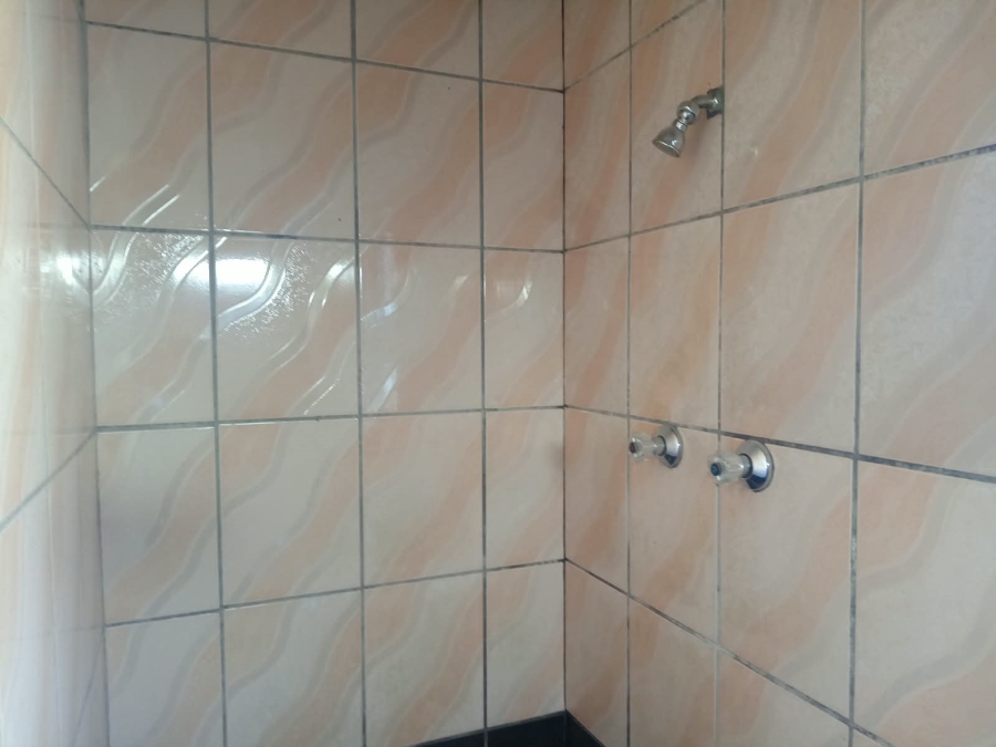 To Let 3 Bedroom Property for Rent in Lentegeur Western Cape